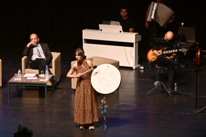 Muratpaşa’da şiir ve müzik dolu gece